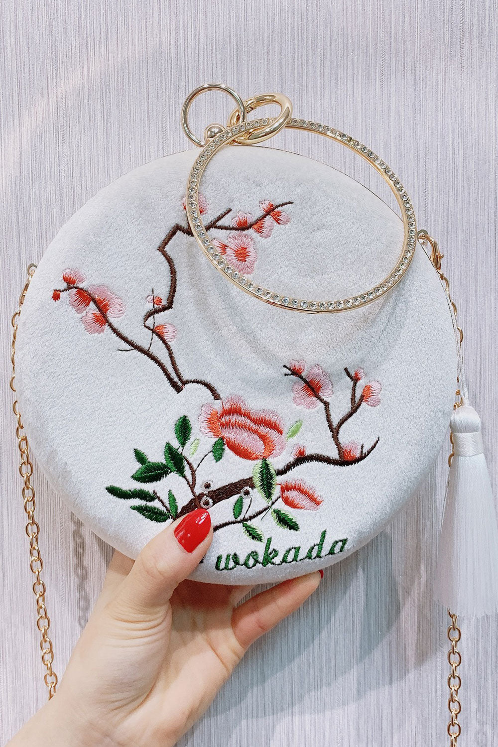 Women Beautiful Embroidery Round Shape Chain Clutch Bag