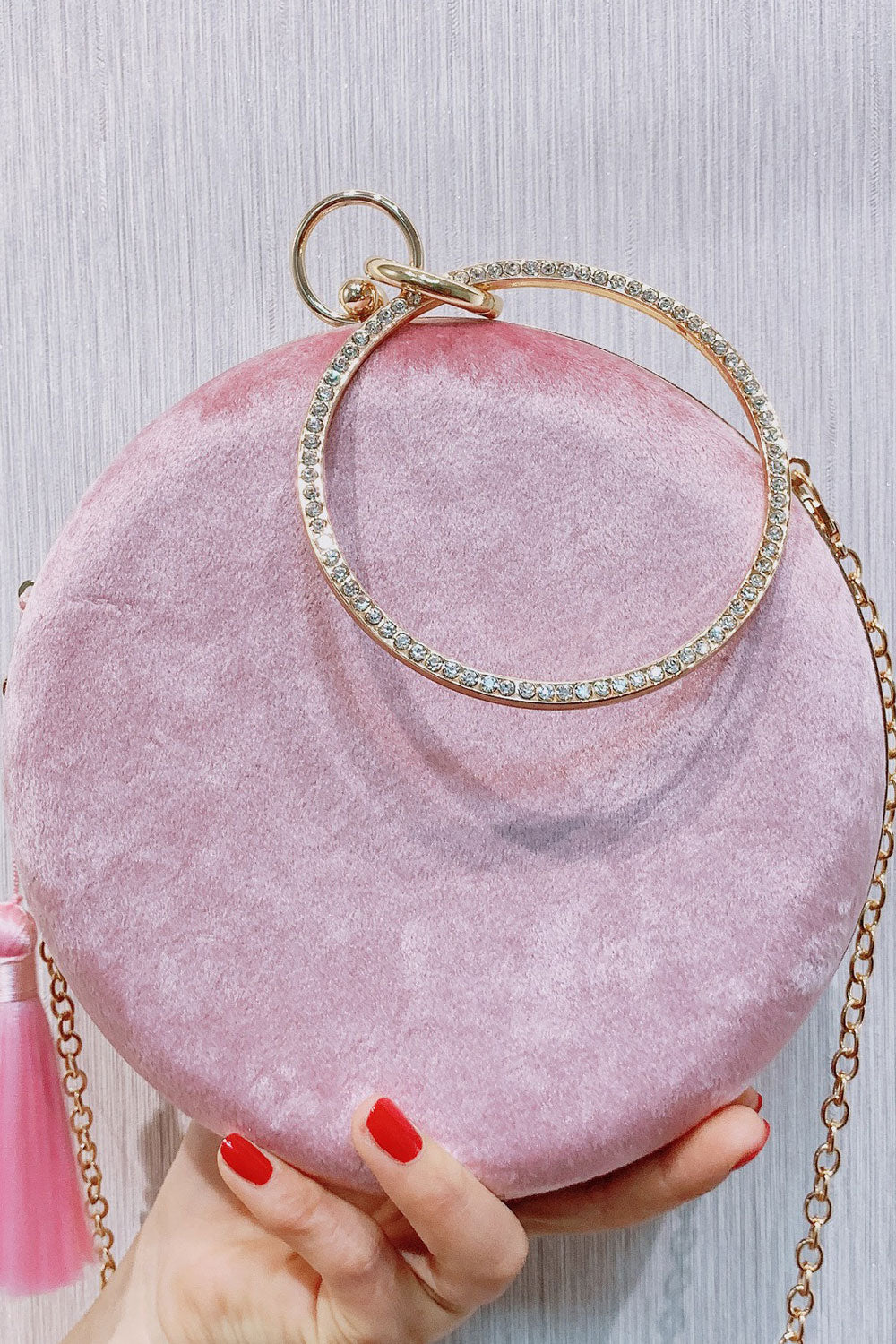 Women Beautiful Embroidery Round Shape Chain Clutch Bag