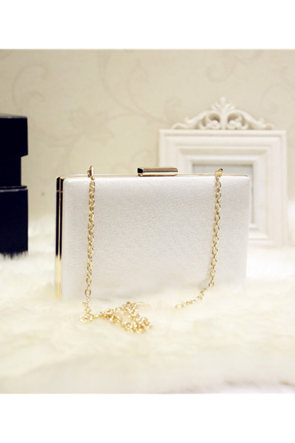 Women Fascinating Strap Clutch Small Hanbag