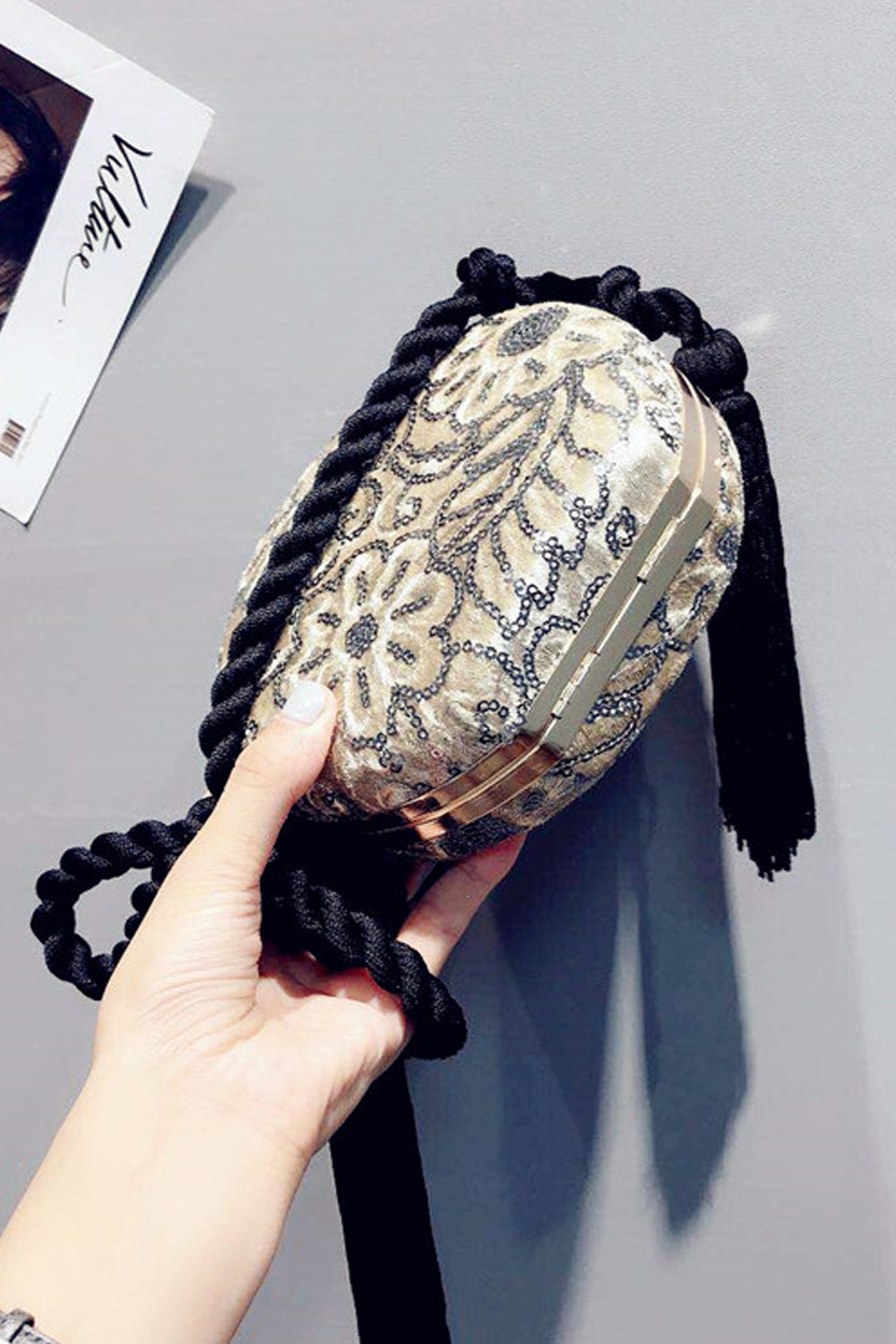 Women Sequins Decoration Rope Handle Clutch Bag