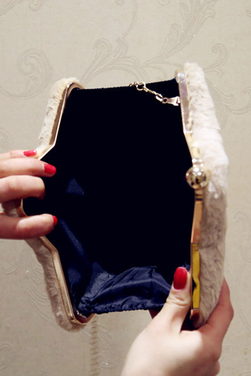 Women Fashion Soft Hairy Star Shape Clutch Bag