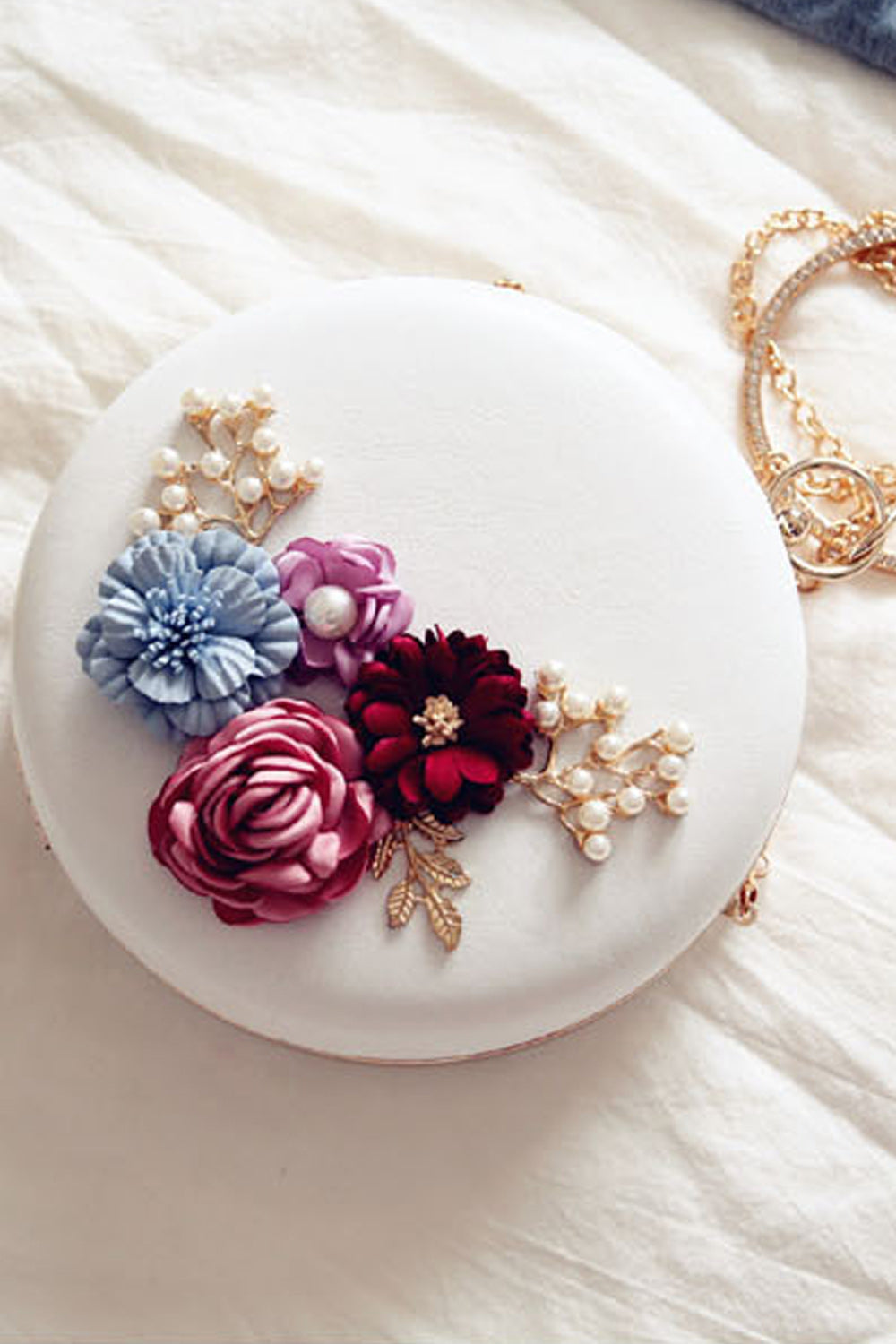 Women Solid Color Flower Decorated Round Clutch