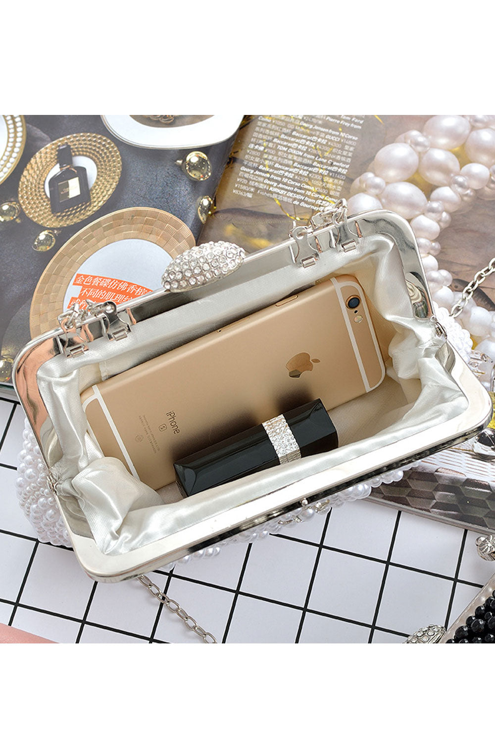 Women Pearls Decorated Handle Clutch Bag