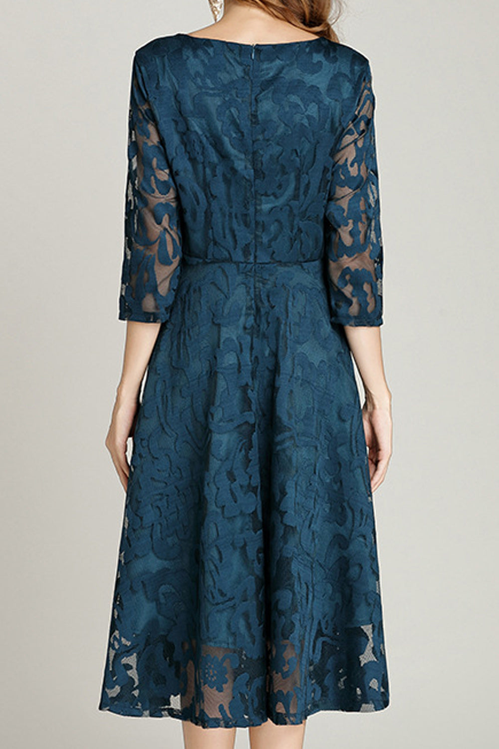 Women Beautiful Lace Pattern Round Neck Solid Color Dress