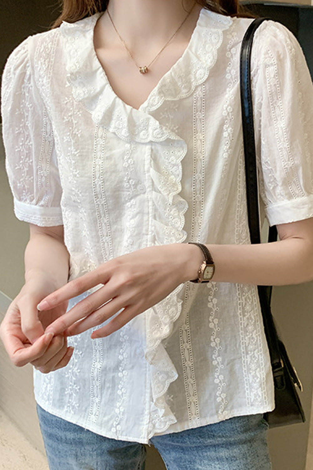 Womn Pretty Embroidered Style Short Sleeve Comfortable Shirt