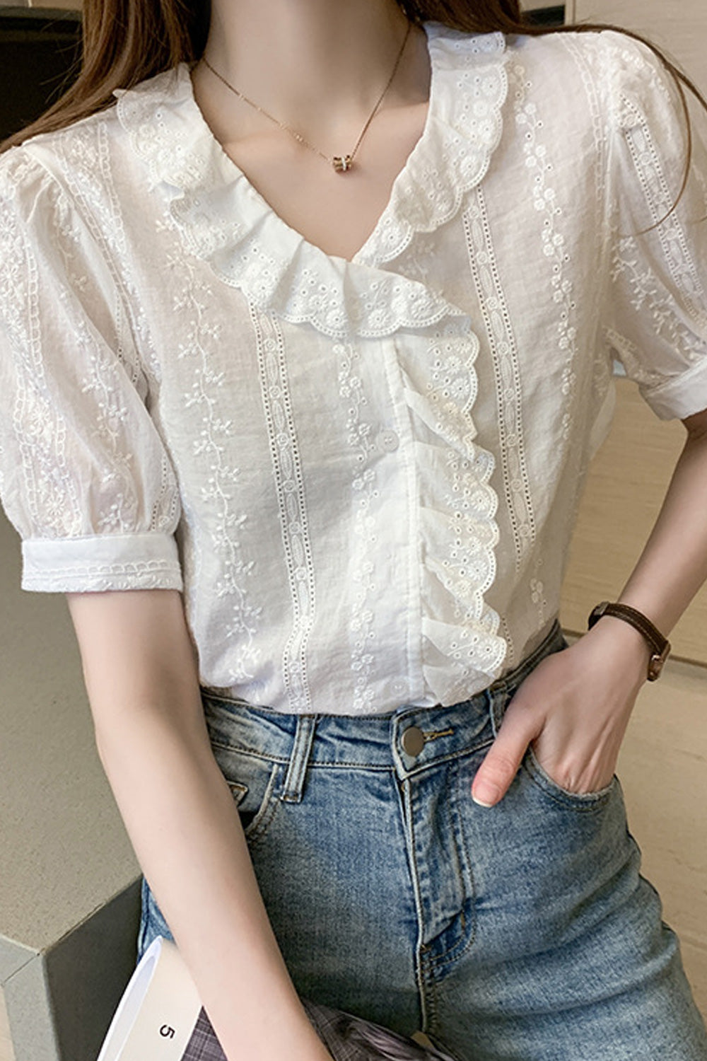Womn Pretty Embroidered Style Short Sleeve Comfortable Shirt