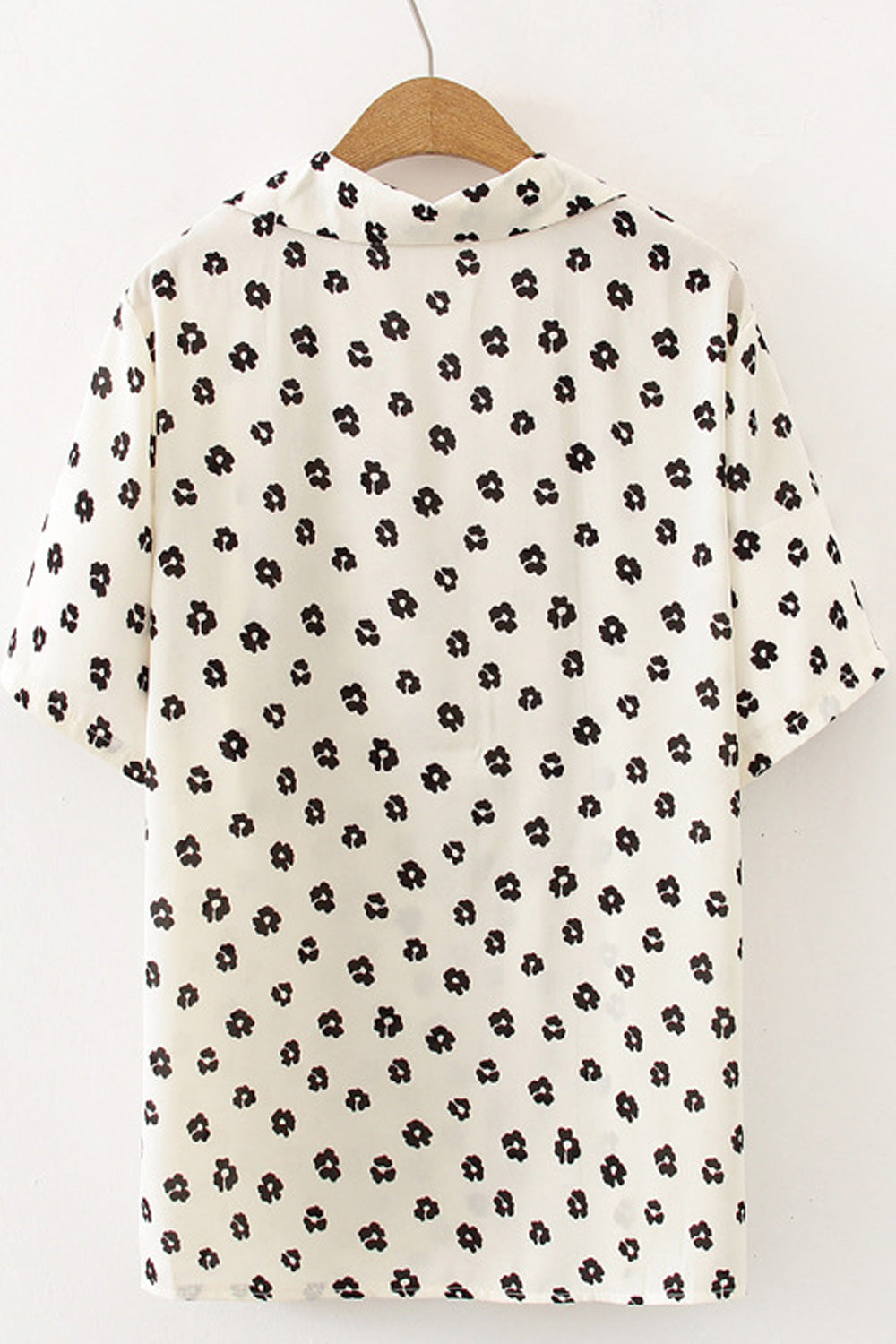 Women Elegant Small Floral Print Button Closure Magnificent T-Shirt