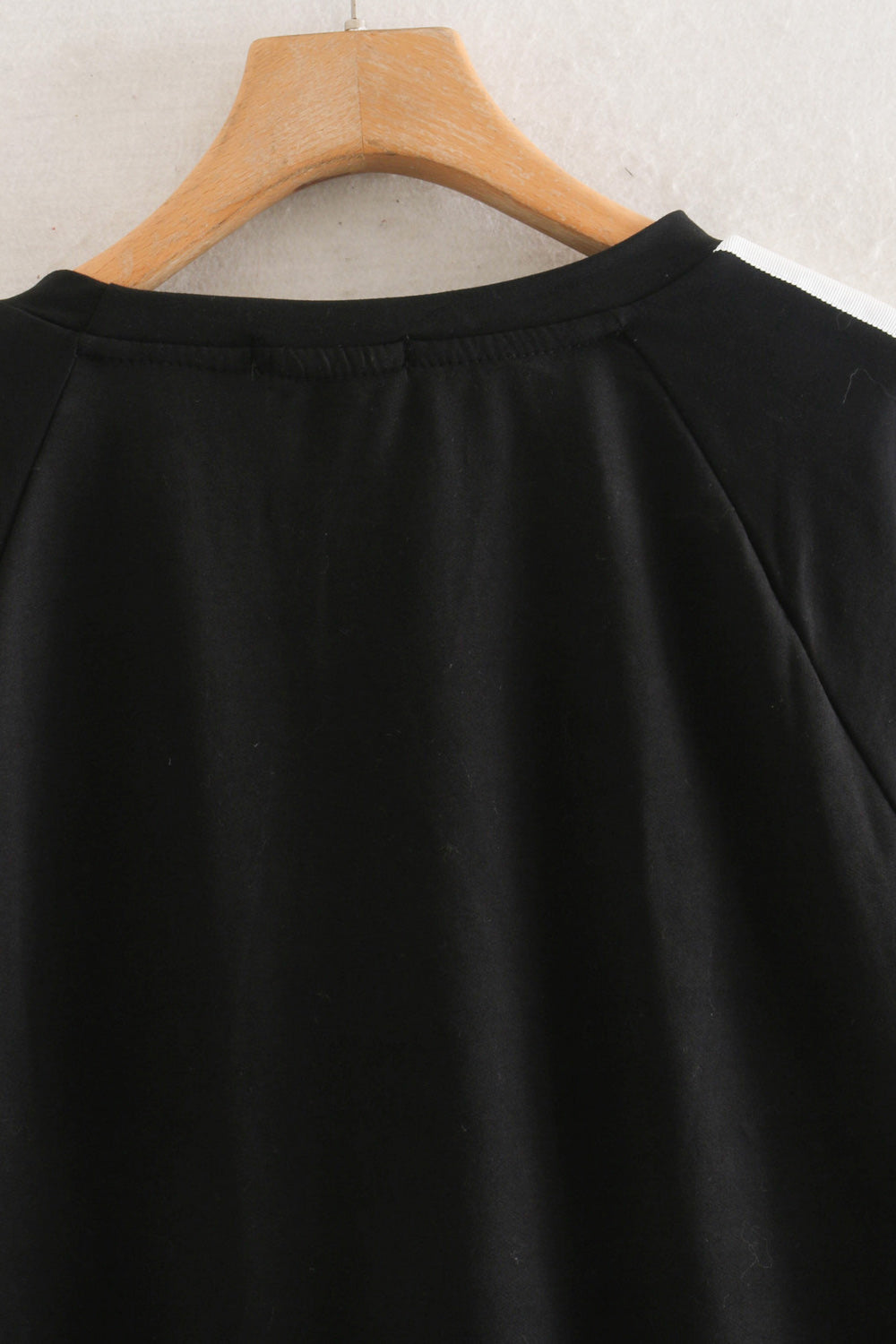 Women Easy Round Neck Ribbed Hem Long Sleeve Fashionable Sweatshirt