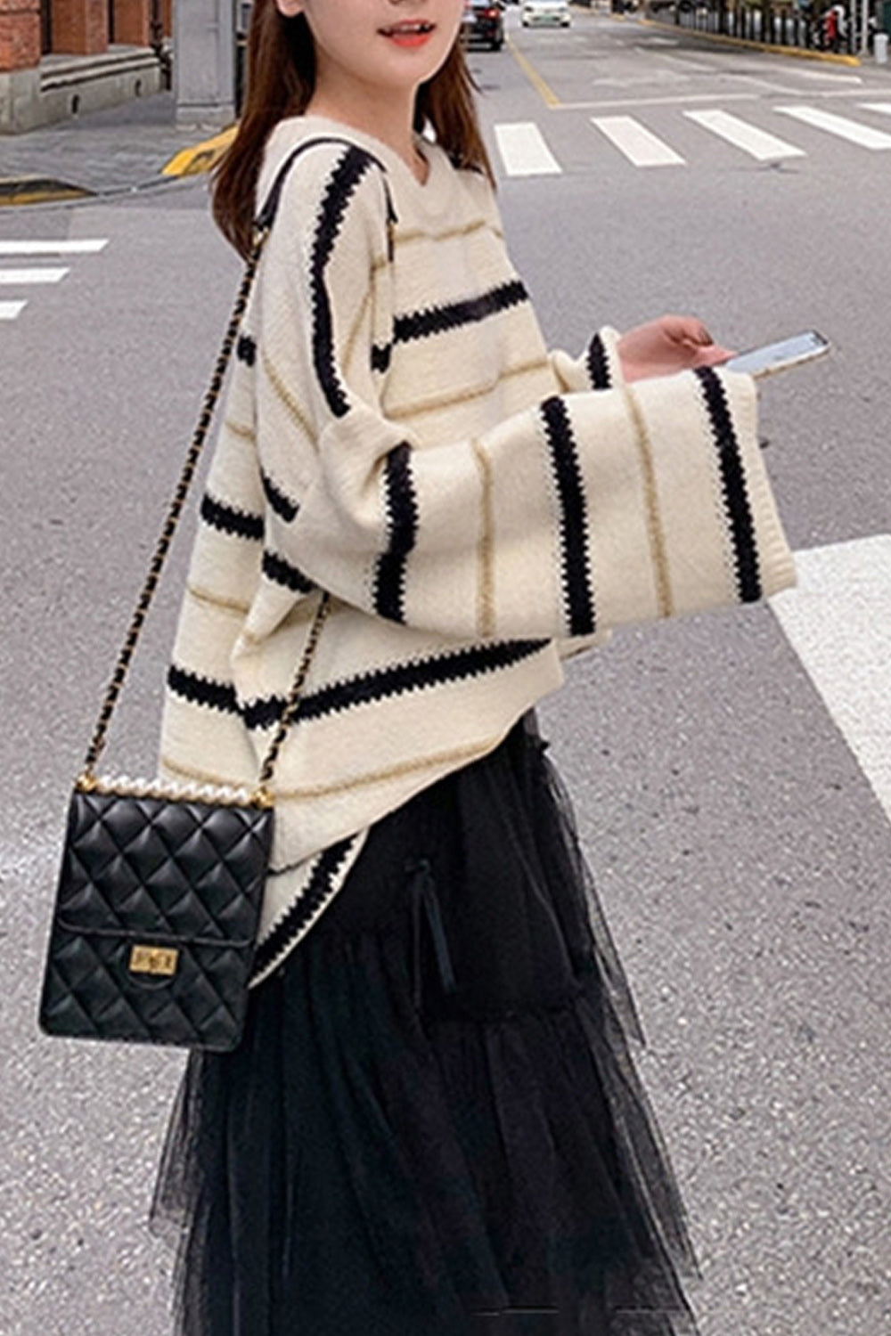 Women Loose Fit Striped Pattern Long Sleeve Winter Sweater