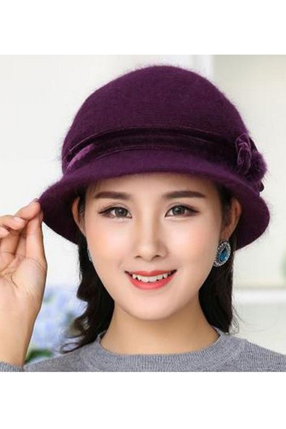 Women Beautiful Flower Decorated Warm Knitted Hat