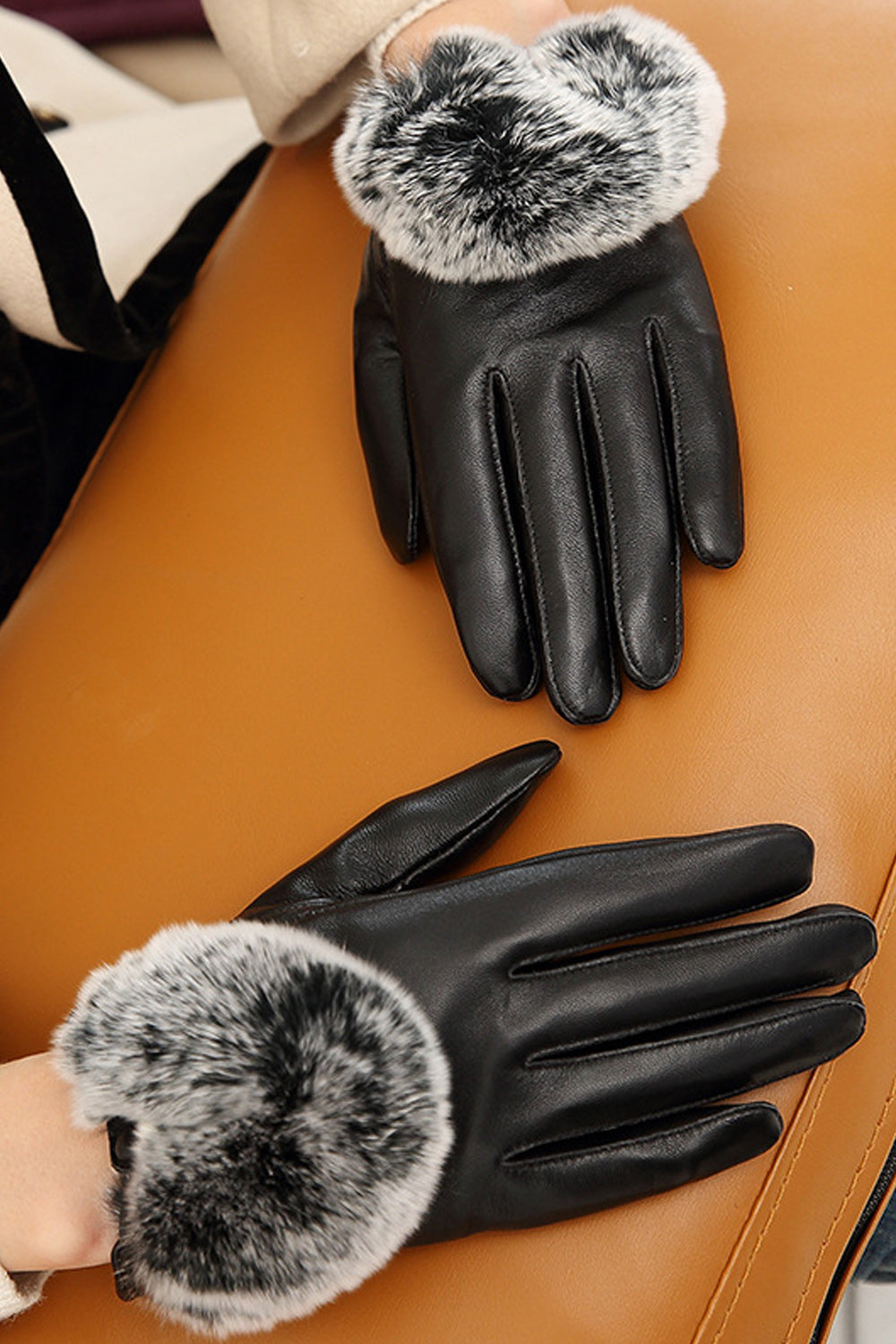 Women Hairball Decoration Coldproof Hand Protection Leather Gloves