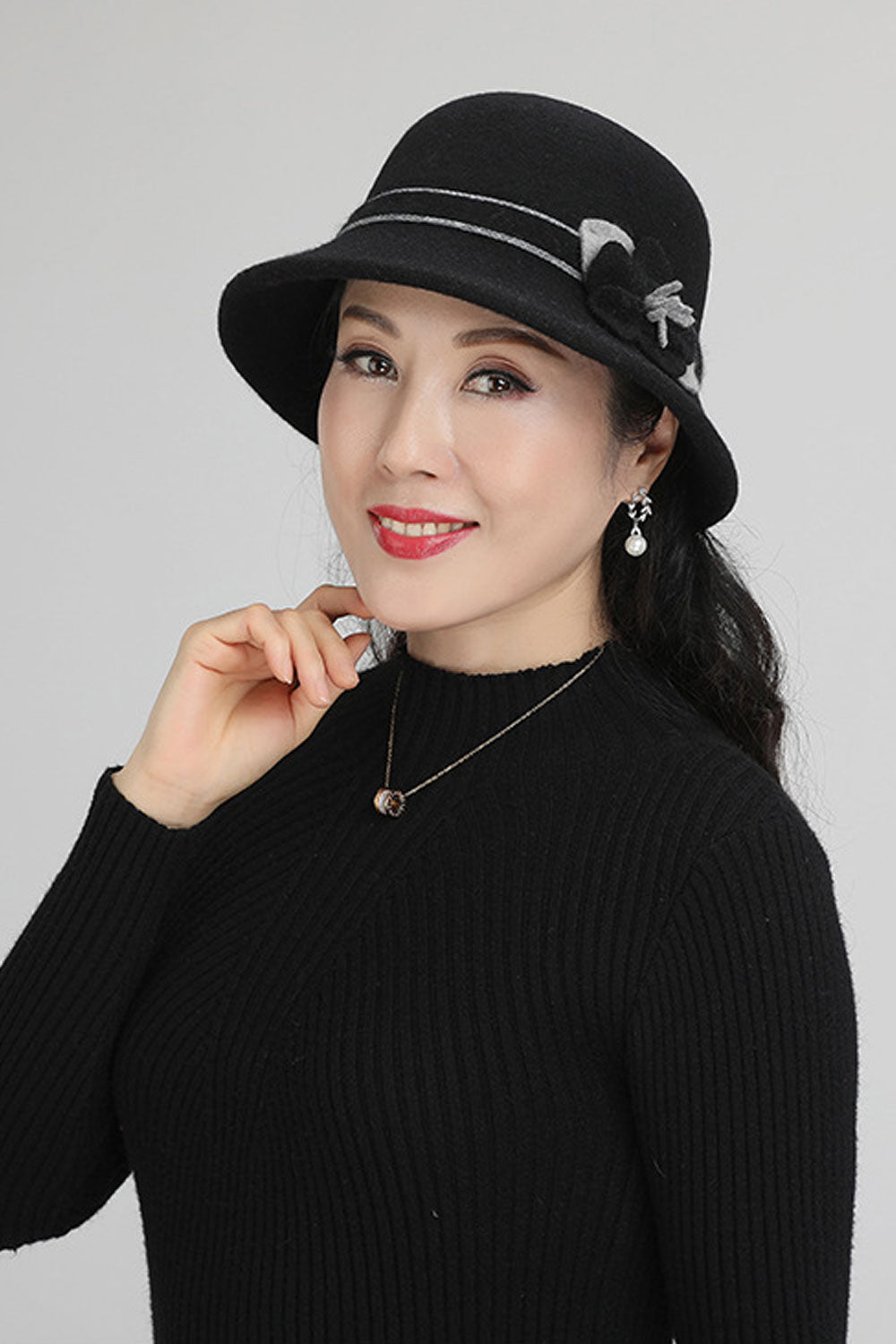 Women Beautiful Flower Embroidered Solid Colored Cozy Beret Hat