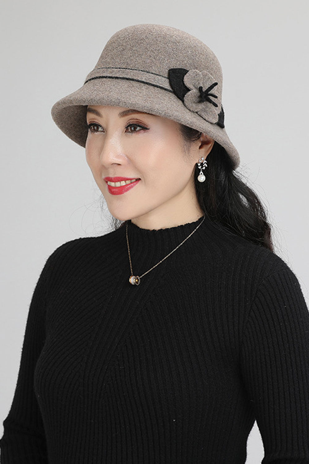 Women Beautiful Flower Embroidered Solid Colored Cozy Beret Hat