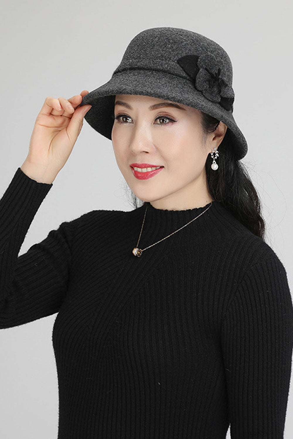 Women Beautiful Flower Embroidered Solid Colored Cozy Beret Hat