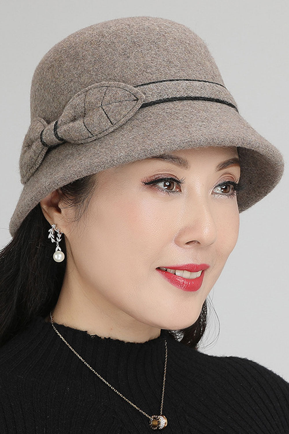Women Warm Solid Colored Outdoor Windproof Elegant Beret Hat