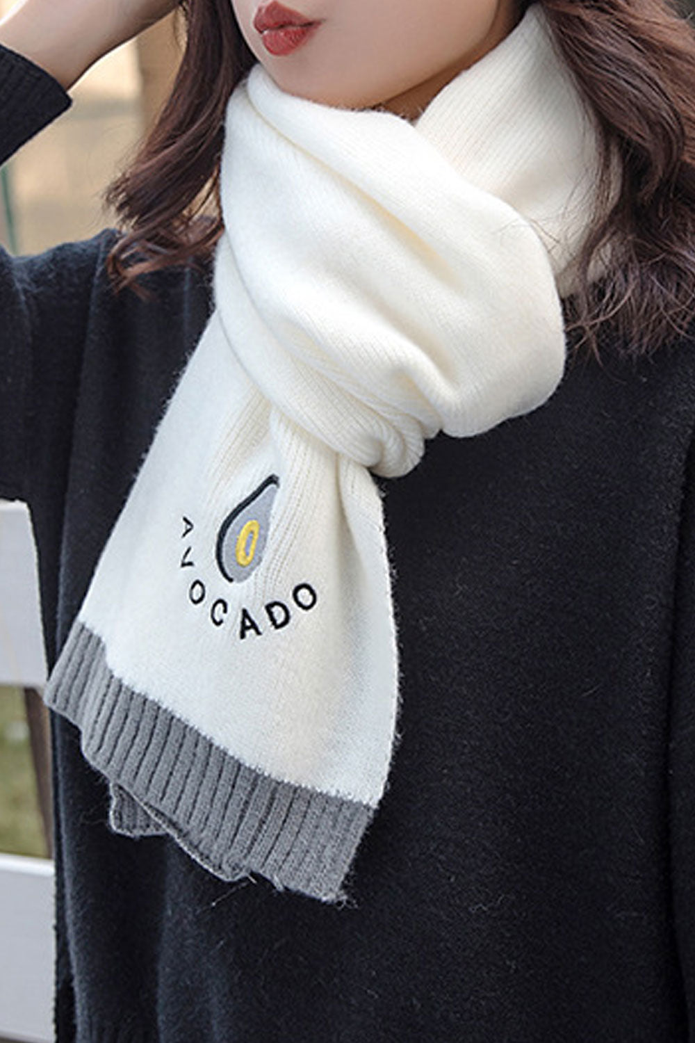 Women Soft Embroidered Pattern Warm Comfortable Muffler