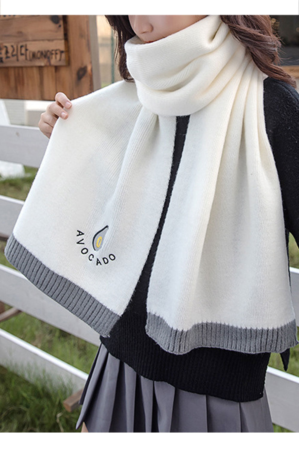 Women Soft Embroidered Pattern Warm Comfortable Muffler