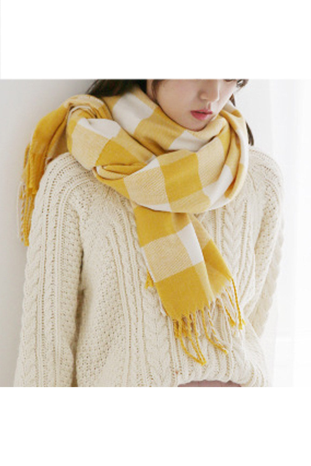 Women Tassel Hem Lovely Plaid Pattern Warm Muffler