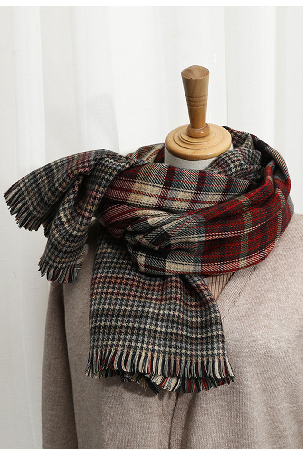 Women Plaid Pattern Comfortable Cozy Muffler