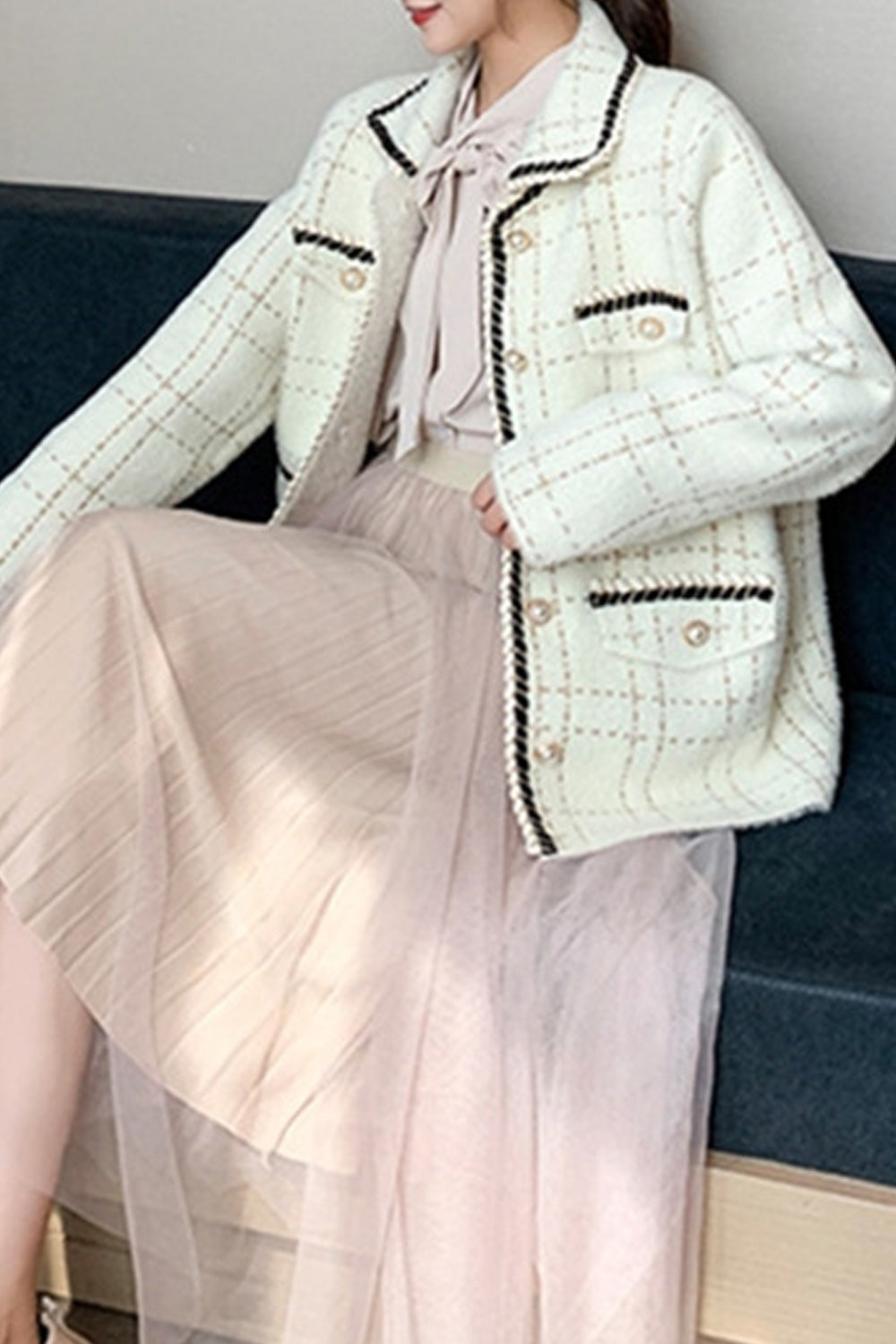 Women Collar Neck Full Sleeve Flap Pocket Warm Knit Cardigan