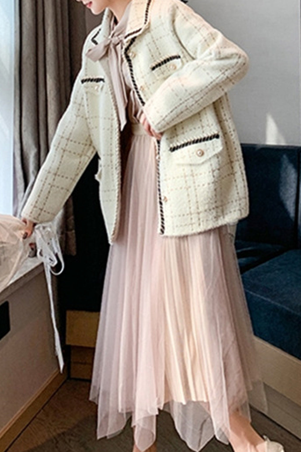 Women Collar Neck Full Sleeve Flap Pocket Warm Knit Cardigan