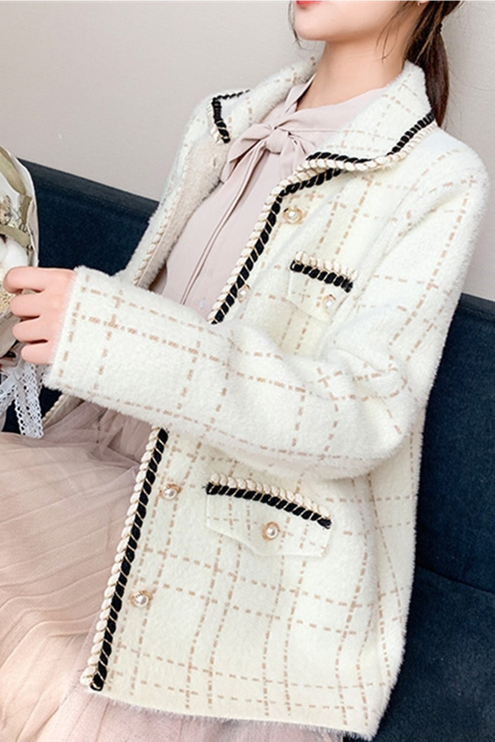 Women Collar Neck Full Sleeve Flap Pocket Warm Knit Cardigan