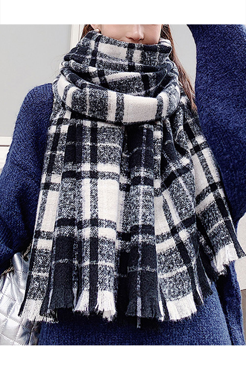 Women Plaid Style Warm Long Length Comfortable Muffler