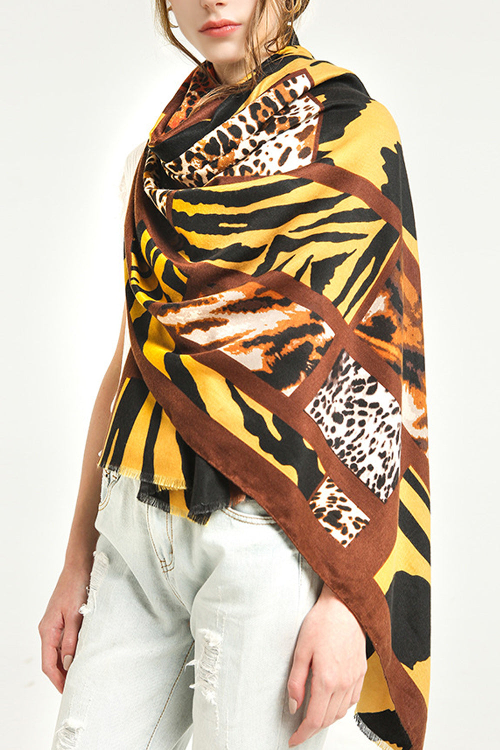 Women Fashionable Printed Pattern Autumn & Winter Season Muffler