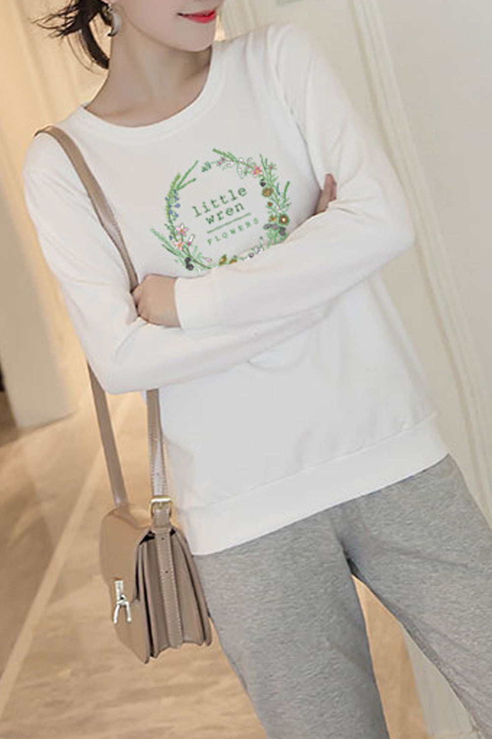 Women Soft Comfortable Long Sleeve Printed Style Autumn Season Sweatshirt