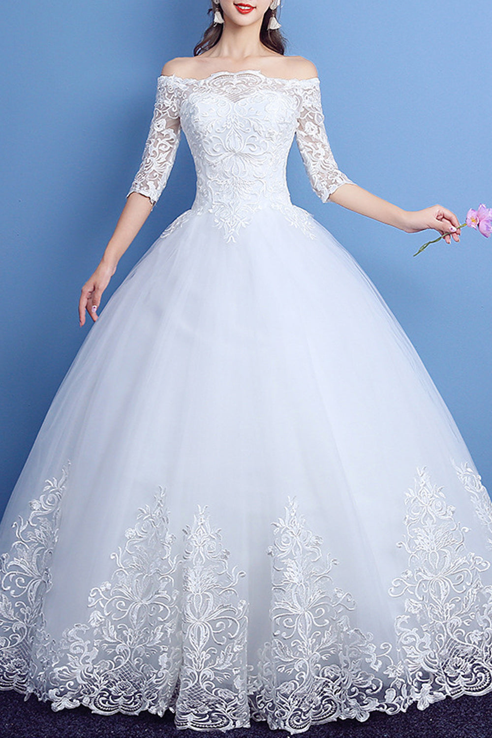 Women Lace Decorated Slim Wedding Dress