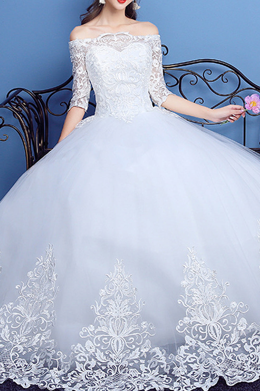 Women Lace Decorated Slim Wedding Dress