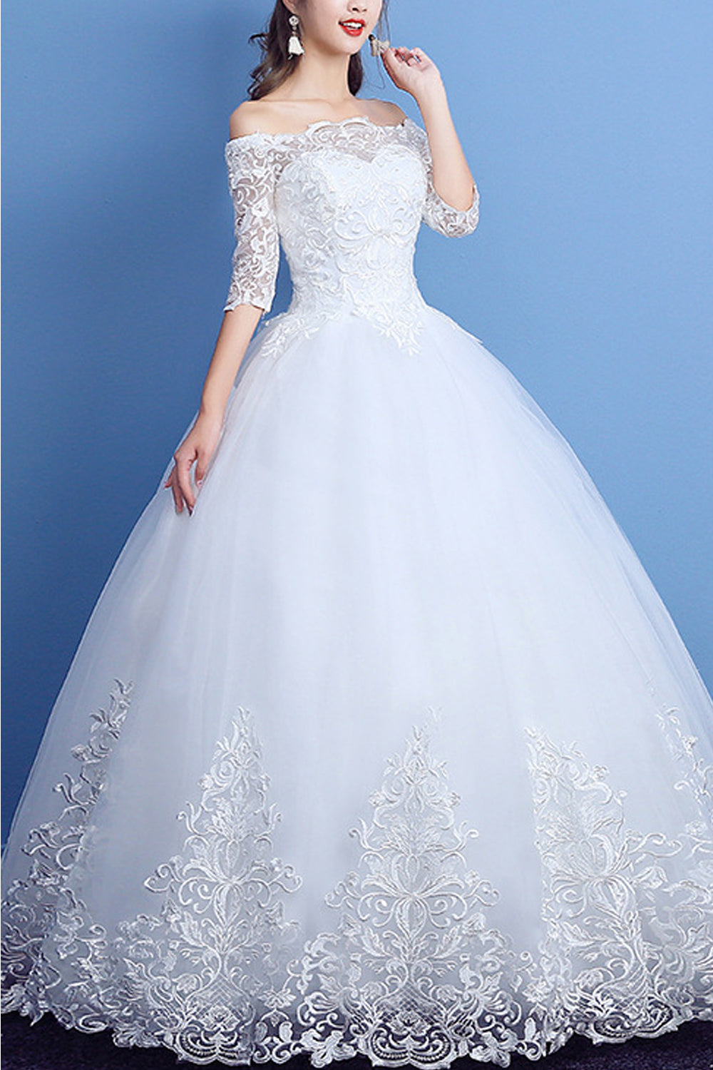 Women Lace Decorated Slim Wedding Dress