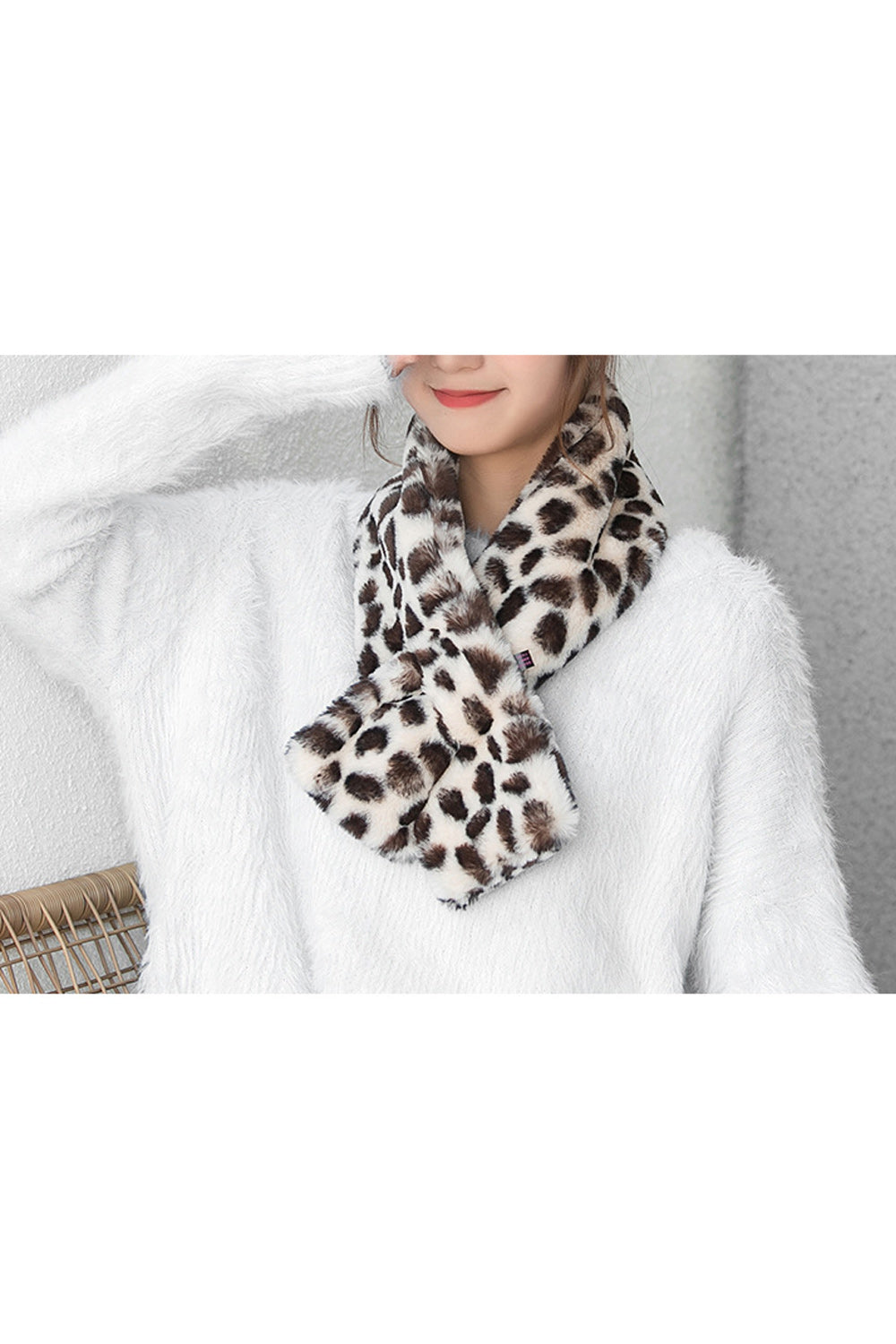 Women Wild Fashion Leopard Printed Muffler