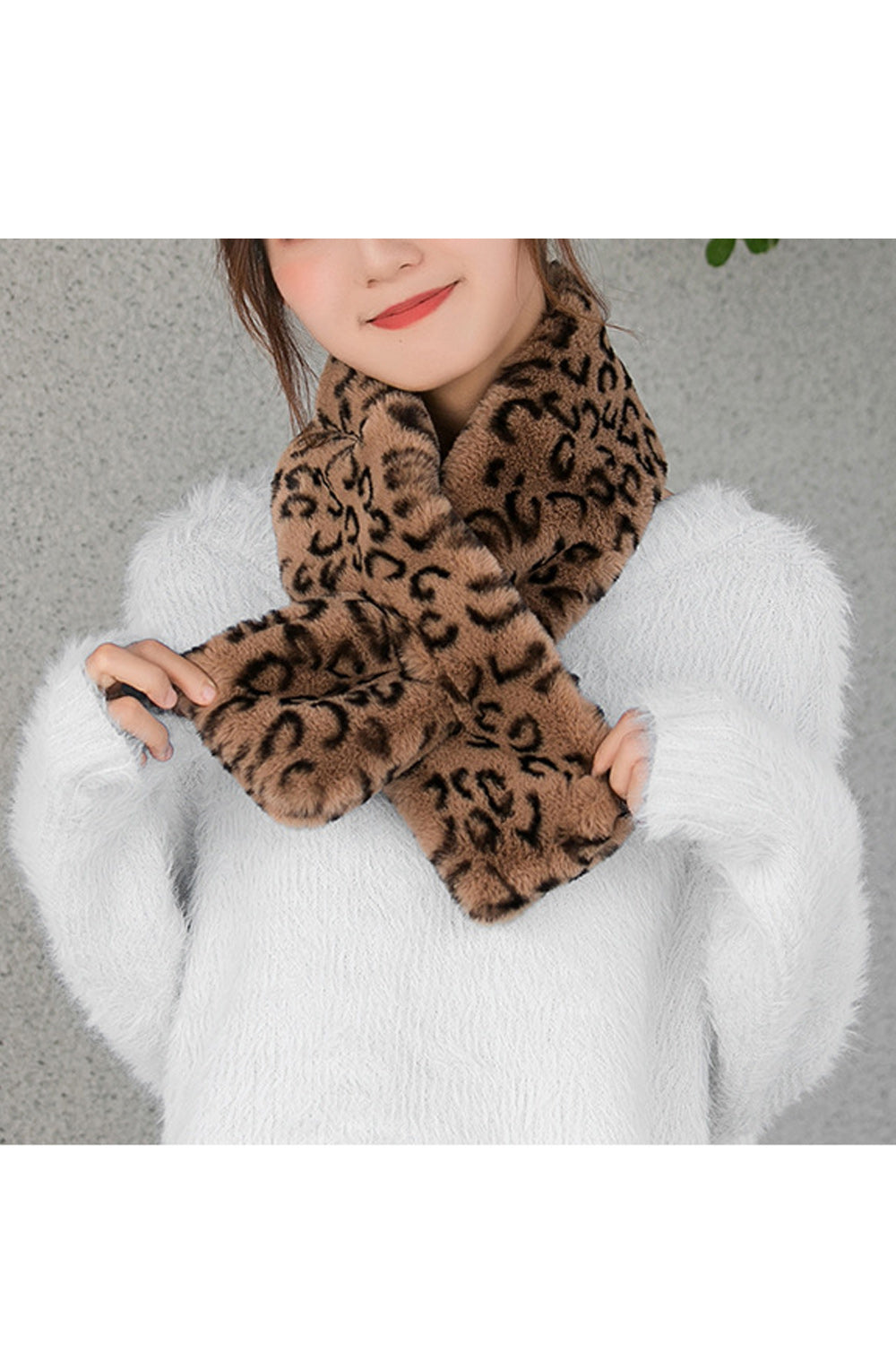 Women Wild Fashion Leopard Printed Muffler