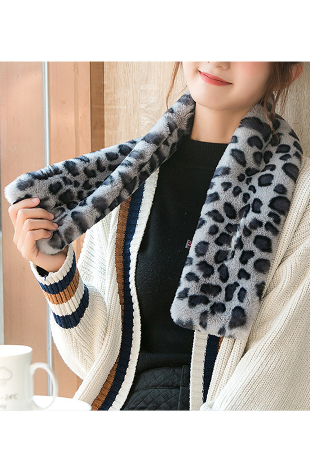Women Wild Fashion Leopard Printed Muffler