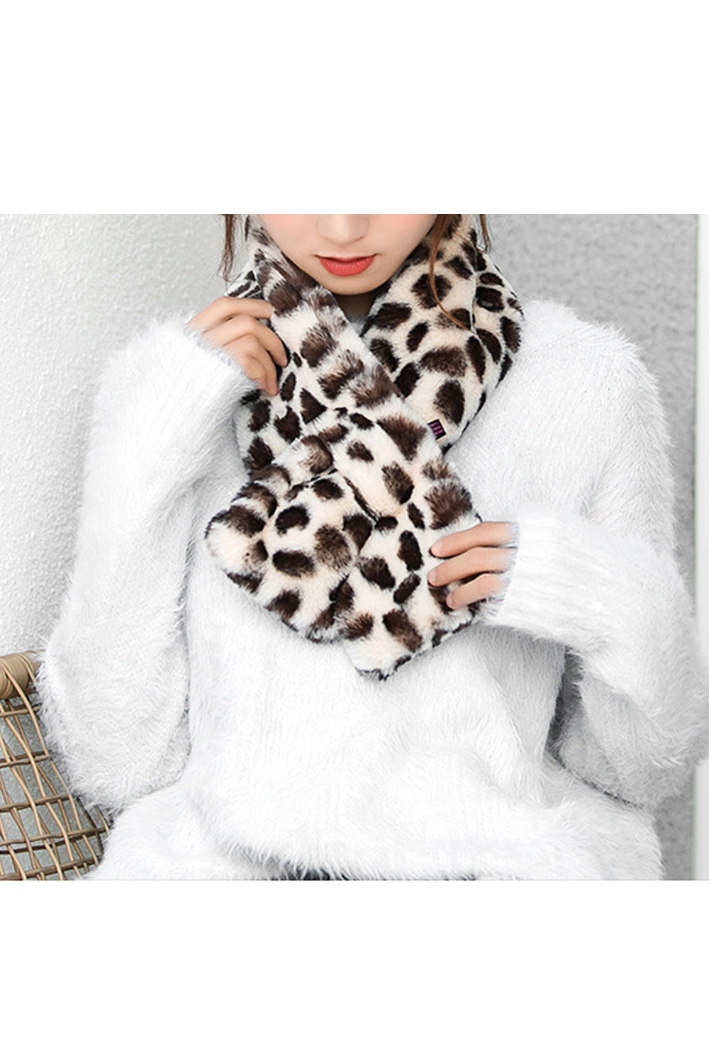 Women Wild Fashion Leopard Printed Muffler