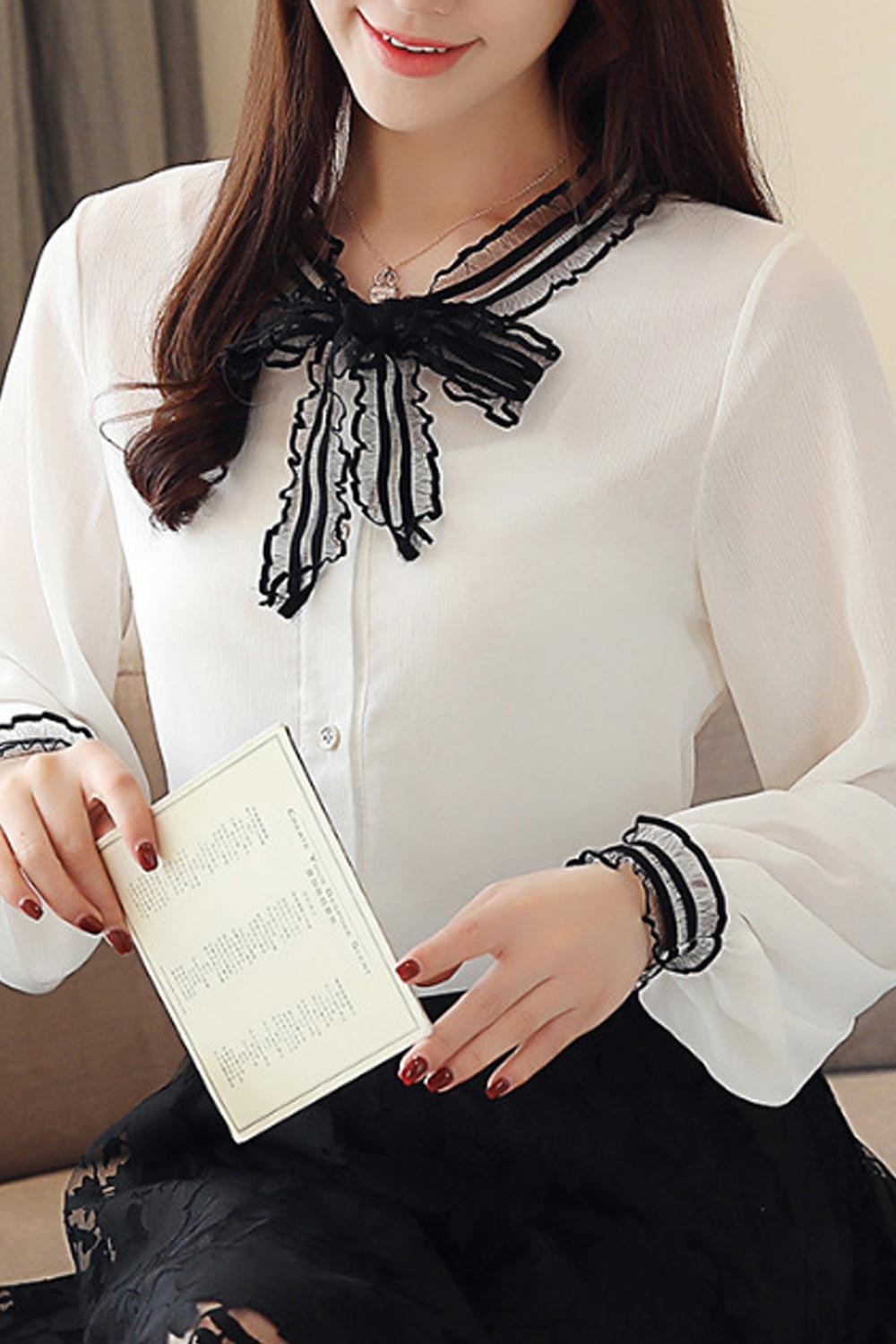 Women Lace Lantern Sleeve Fashion Shirt
