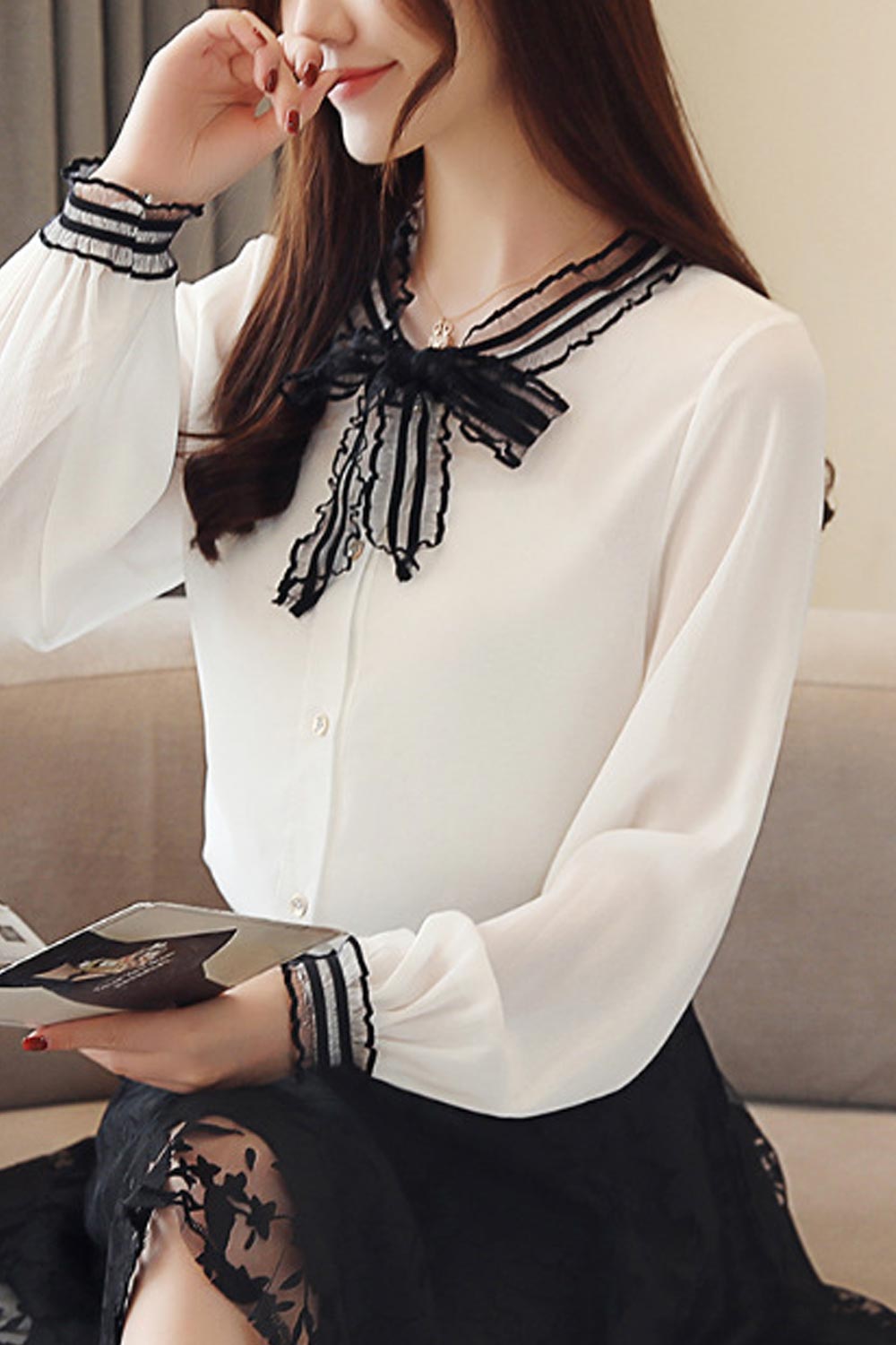 Women Lace Lantern Sleeve Fashion Shirt