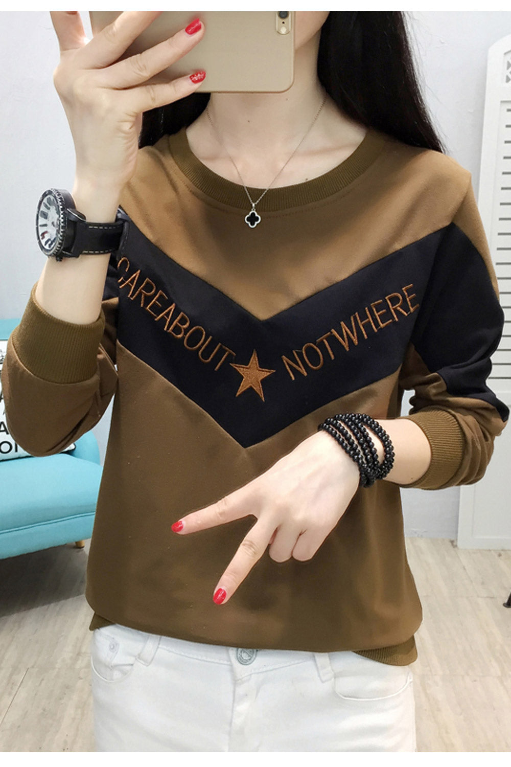 Women Contrast Round Neck Stylish Top