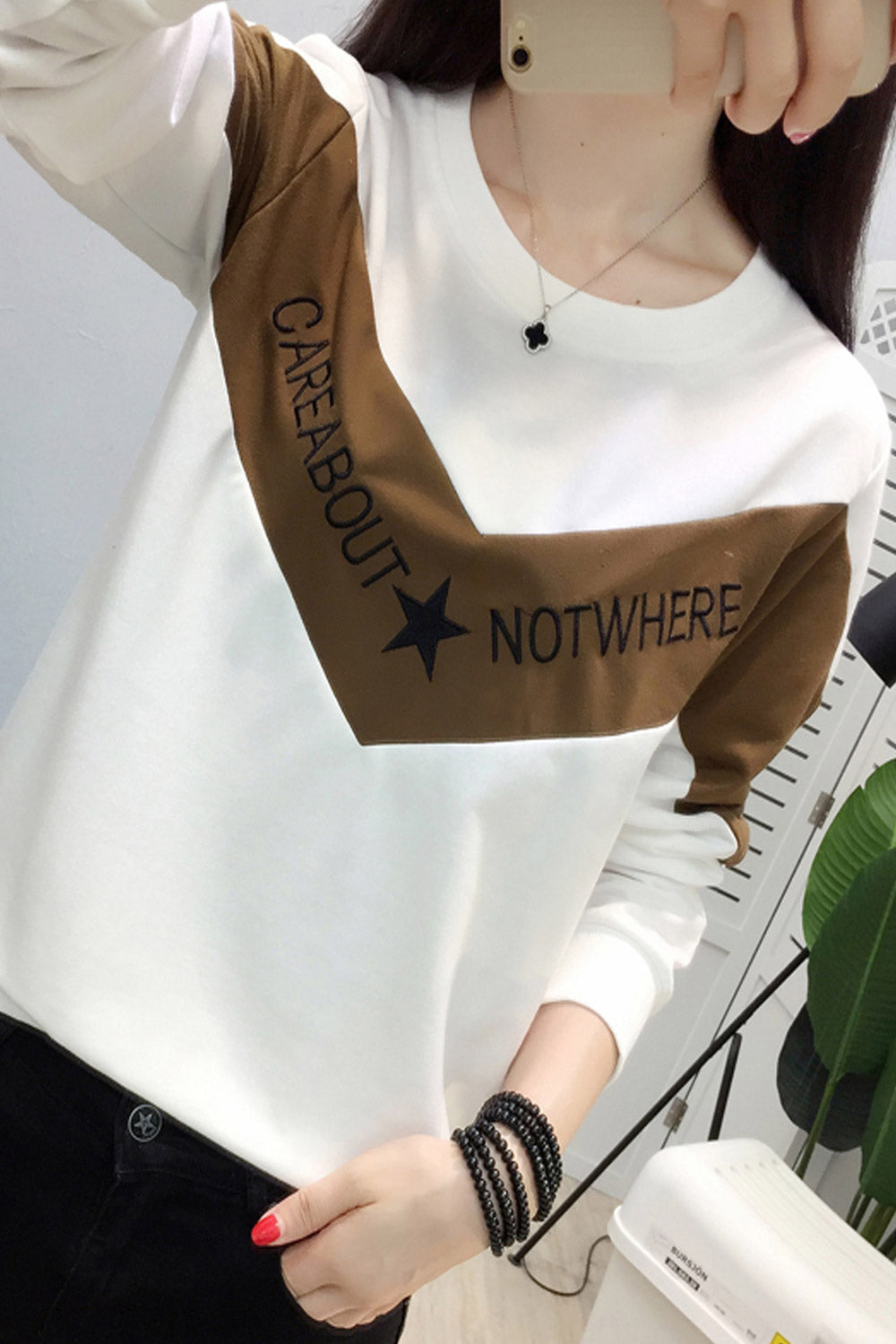 Women Contrast Round Neck Stylish Top