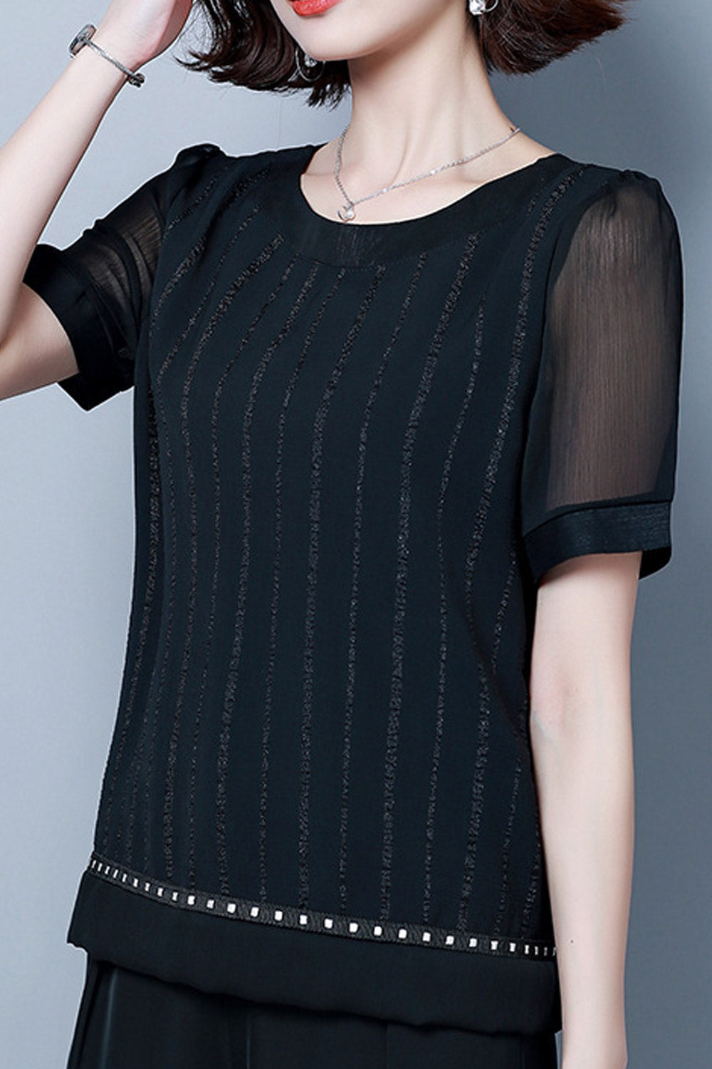 Women Short Sleeve Designed Hem Chiffon Shirt