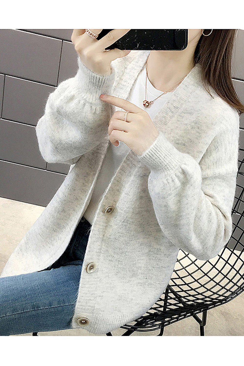 Women Modish Solid Color Button Closure Cardigan