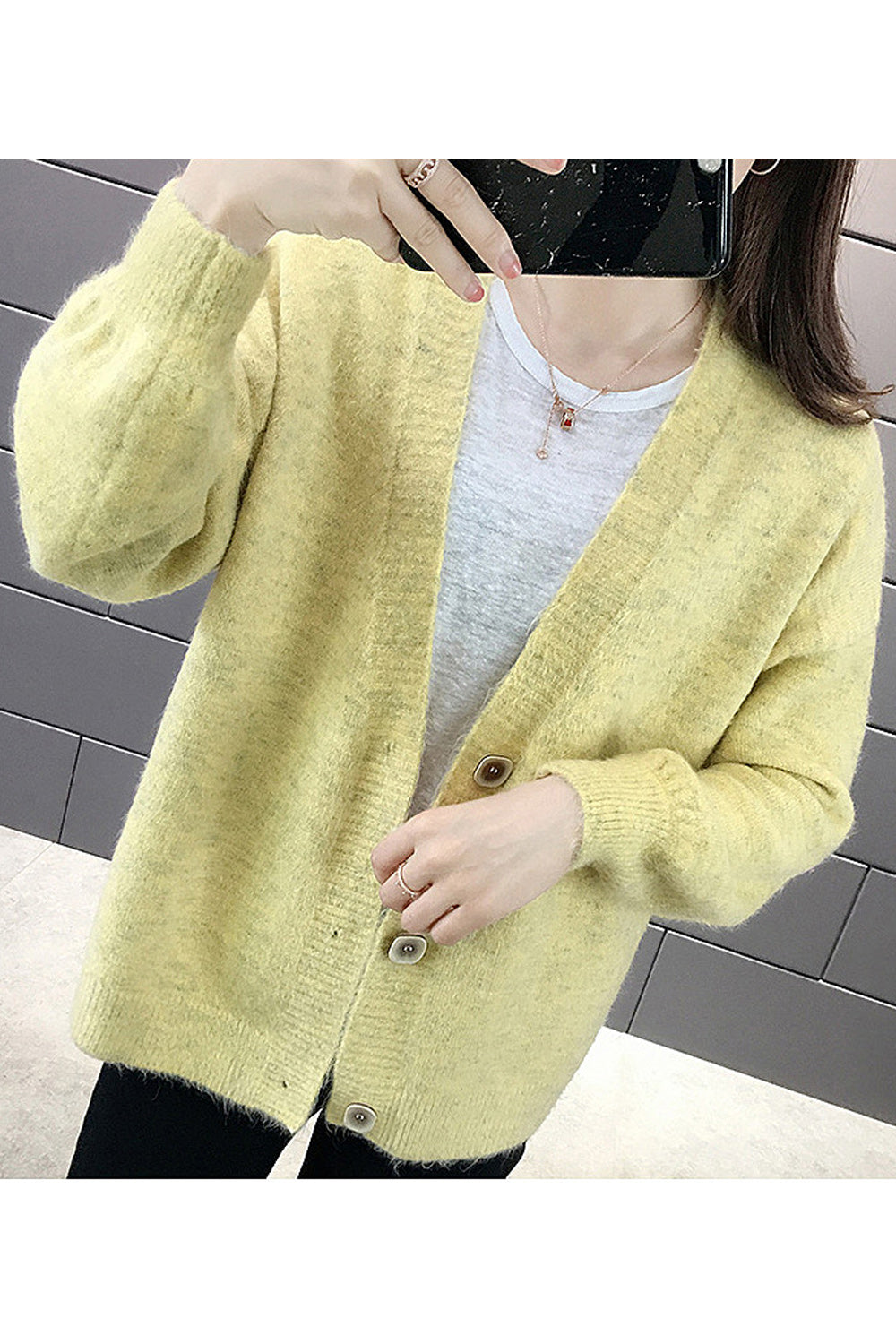 Women Modish Solid Color Button Closure Cardigan